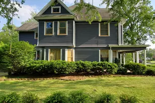 407 N 3rd St, Kentland, IN 47951 - Photo 2