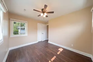 4310 W 22nd Pl, Gary, IN 46404 - Photo 10