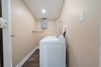 4310 W 22nd Place, Gary, IN 46404 - Photo 8