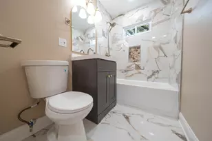 4310 W 22nd Pl, Gary, IN 46404 - Photo 4