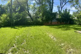 646 N New Hampshire St, Gary, IN 46403 - Photo 16