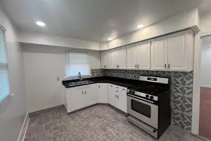 646 N New Hampshire St, Gary, IN 46403 - Photo 4