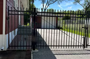 646 N New Hampshire St, Gary, IN 46403 - Photo 12