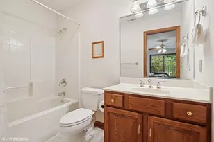 222 Crabapple Ln, Valparaiso, IN 46383 - Photo 26