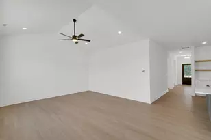 305 Apple Grove Ln, Valparaiso, IN 46385 - Photo 8