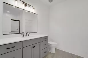 305 Apple Grove Ln, Valparaiso, IN 46385 - Photo 18