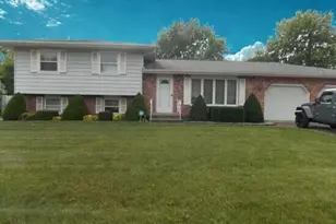 613 Dogwood Dr, Trail Creek, IN 46360 - Photo 2