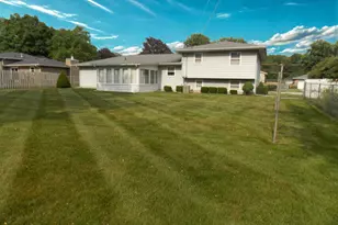 613 Dogwood Dr, Trail Creek, IN 46360 - Photo 38