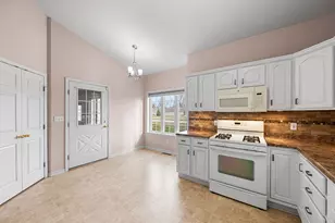 1641 Magnolia Dr, Hobart, IN 46342 - Photo 12