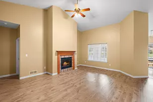 1641 Magnolia Dr, Hobart, IN 46342 - Photo 6