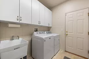 1641 Magnolia Dr, Hobart, IN 46342 - Photo 22