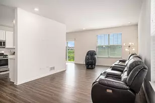 10927 Illinois Dr, Crown Point, IN 46307 - Photo 8