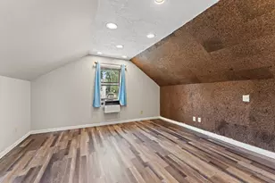 755 W Chicago St, Valparaiso, IN 46385 - Photo 10