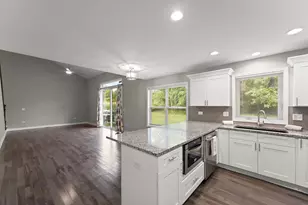 5888 Adams St, Merrillville, IN 46410 - Photo 6