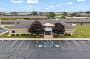 2802 Leonard Dr, Valparaiso, IN 46383 - Photo 1