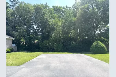 641 D Begonia Street SE, Demotte, IN 46310 - Photo 4