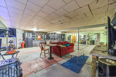 821 S Halleck Street, Demotte, IN 46310 - Photo 8