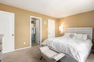 2305 Martha St, Highland, IN 46322 - Photo 8