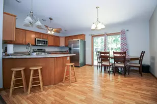 11546 Georgetown Dr, Demotte, IN 46310 - Photo 8