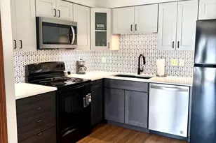 1086 Millpond Rd, Valparaiso, IN 46385 - Photo 6