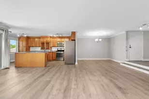 2545 E Lakeshore Dr, Crown Point, IN 46307 - Photo 8