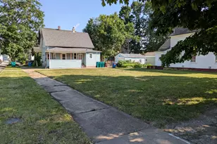 906 Linwood Ave, La Porte, IN 46350 - Photo 4