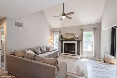 206 Parkwood Drive, Valparaiso, IN 46383 - Photo 4