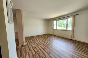 2933 79th Pl W, Merrillville, IN 46410 - Photo 4