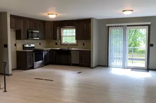 3808 Kingsway Dr, Crown Point, IN 46307 - Photo 4