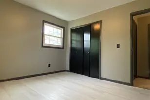 3808 Kingsway Dr, Crown Point, IN 46307 - Photo 8