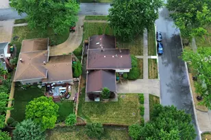 9421 Cottonwood Dr, Munster, IN 46321 - Photo 40