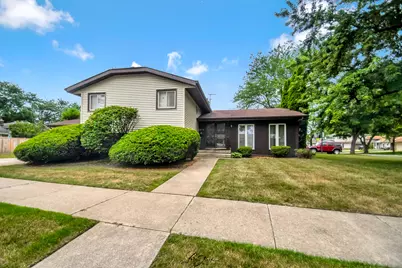 9421 Cottonwood Drive, Munster, IN 46321 - Photo 2