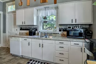 1207 Michigan Ave, La Porte, IN 46350 - Photo 14