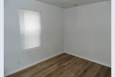 3406 E 37th Avenue, Lake Station, IN 46405 - Photo 8