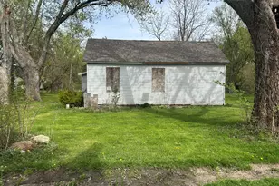 15517 Roberts St, Lowell, IN 46356 - Photo 2