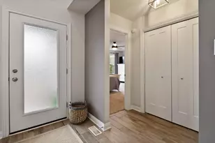 5946 Beacon Ln, Portage, IN 46368 - Photo 6