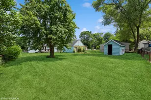 2905 E Michigan Blvd, Trail Creek, IN 46360 - Photo 22