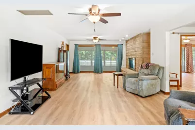 221 W 150 N, Valparaiso, IN 46385 - Photo 8