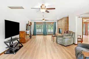 221 W 150 N, Valparaiso, IN 46385 - Photo 8