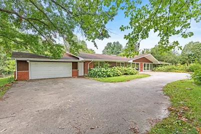 221 W 150 N, Valparaiso, IN 46385 - Photo 4