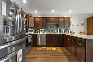 901 9th St SW, Demotte, IN 46310 - Photo 4