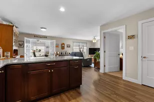 901 9th St SW, Demotte, IN 46310 - Photo 6