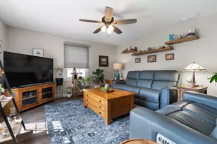 901 9th St SW, Demotte, IN 46310 - Photo 8