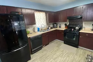 5294 Lyndell Ave, Portage, IN 46368 - Photo 2