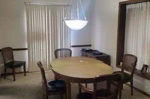 1537 Maple Pl, Schererville, IN 46375 - Photo 4