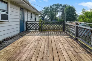 2910 Crows Nest Dr, Hobart, IN 46342 - Photo 4