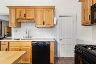 602 D St, La Porte, IN 46350 - Photo 12