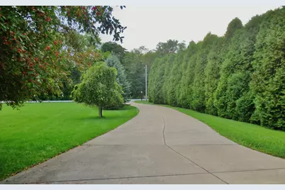 643 N 50 W, Valparaiso, IN 46385 - Photo 4