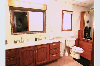 643 N 50 W, Valparaiso, IN 46385 - Photo 64