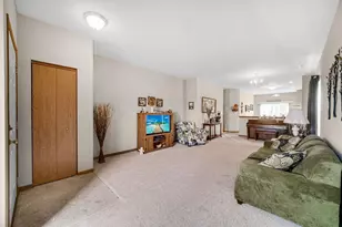 7501 E 111th Ln, Crown Point, IN 46307 - Photo 6